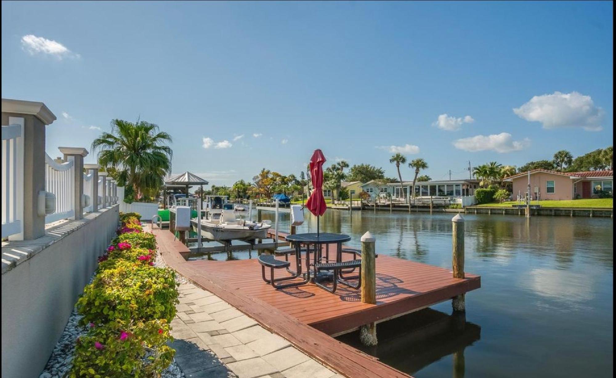 Dolphin Cove In Cocoa Beach Fl المظهر الخارجي الصورة